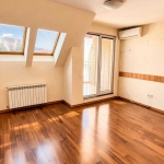 Тристаен апартамент в София, Център - 76 кв.м за 1342 €/кв.м - Снимка #1