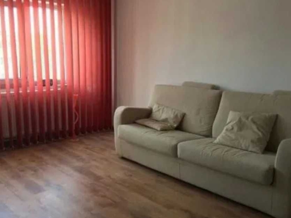 Дава се под наем Тристаен апартамент в Пловдив, Младежки Хълм - 88 кв.м за 300.9 € - Снимка #1