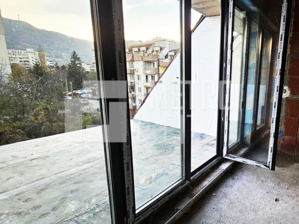 Четиристаен апартамент в София, Овча купел - 133 кв.м за 1955 €/кв.м - Снимка #1