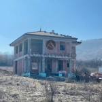 Къща в с. Марково, Област Пловдив - 219 кв.м за 1500 €/кв.м - Снимка #1