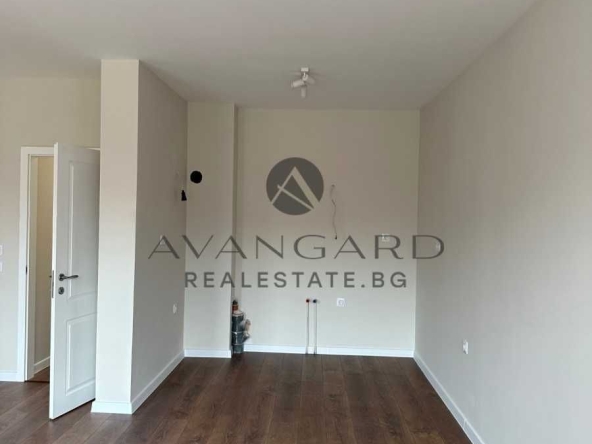 Двустаен апартамент в Пловдив, Център - 83 кв.м за 2091 €/кв.м - Снимка #1