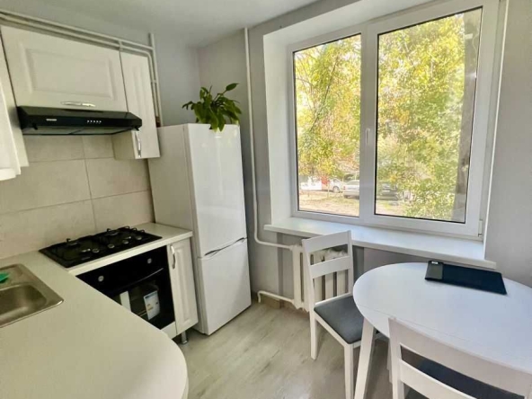 Дава се под наем Двустаен апартамент в София, Връбница 2 - 54 кв.м за 400 € - Снимка #1