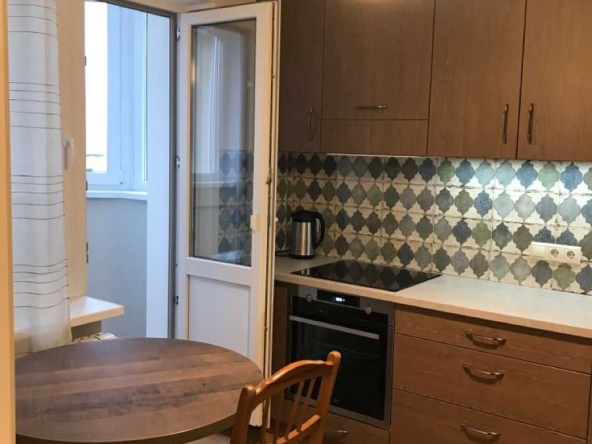 Дава се под наем Едностаен апартамент в София, Банишора - 46 кв.м за 300 € - Снимка #1