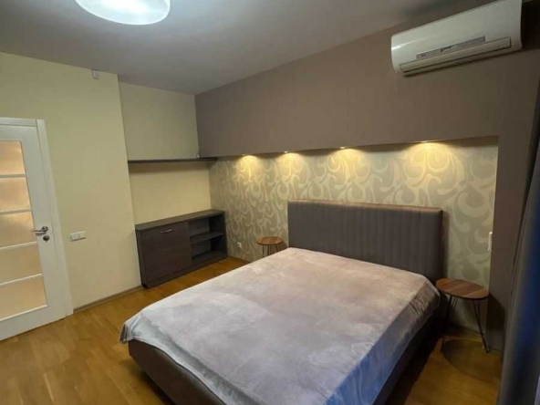 Дава се под наем Двустаен апартамент в София, Лагера - 82 кв.м за 350 € - Снимка #1