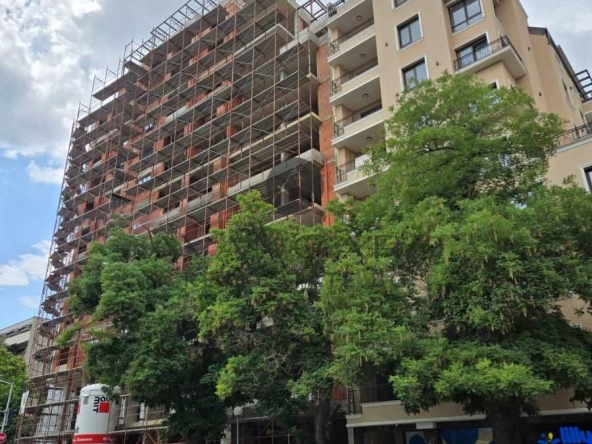 Тристаен апартамент в Пловдив, Център - 108 кв.м за 2347 €/кв.м - Снимка #1