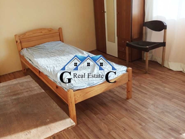 Дава се под наем Четиристаен апартамент в Варна, Център - 16 кв.м за 178.5 € - Снимка #1