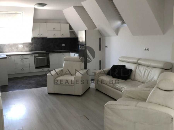 Тристаен апартамент в Пловдив, Кючук Париж - 110 кв.м за 1632 €/кв.м - Снимка #1