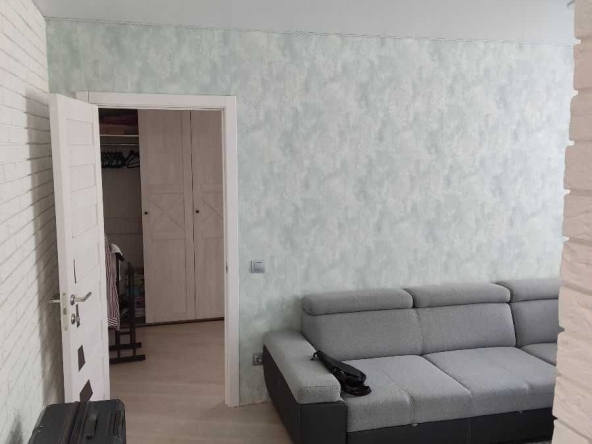 Дава се под наем Етаж от къща в София, Горубляне - 50 кв.м за 375 € - Снимка #1