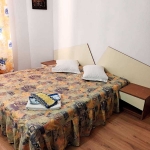 Дава се под наем Едностаен апартамент в к.к. Св.Св. Константин и Елена - 36 кв.м за 306 € - Снимка #1