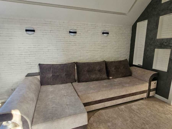 Дава се под наем Етаж от къща в София, Илиянци - 67 кв.м за 350 € - Снимка #1