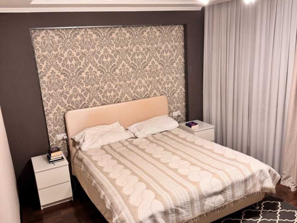 Дава се под наем Двустаен апартамент в София, Света Троица - 52 кв.м за 425 € - Снимка #1