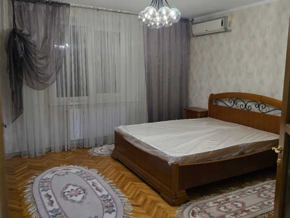 Дава се под наем Двустаен апартамент в София, Левски В - 65 кв.м за 350 € - Снимка #1