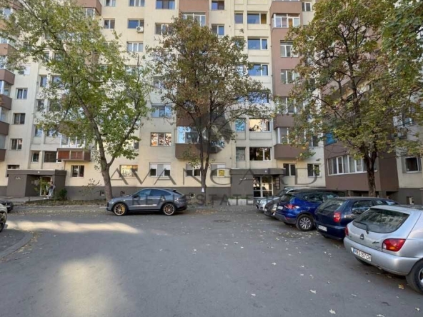 Тристаен апартамент в Пловдив, Изгрев - 90 кв.м за 636 €/кв.м - Снимка #1