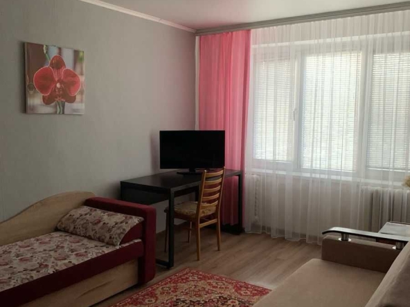 Дава се под наем Едностаен апартамент в София, Полигона - 54 кв.м за 348.84 € - Снимка #1