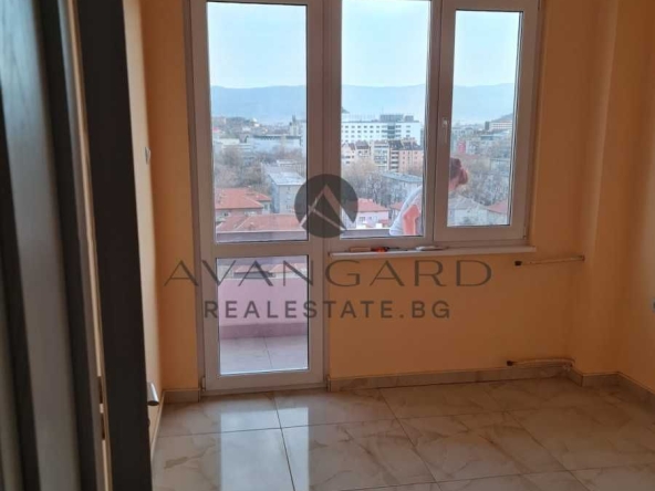 Тристаен апартамент в Пловдив, Кършияка - 86 кв.м за 860 €/кв.м - Снимка #1