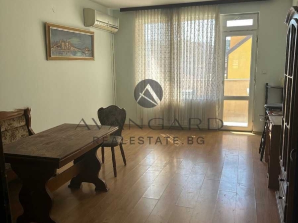 Двустаен апартамент в Пловдив, Център - 70 кв.м за 1070 €/кв.м - Снимка #1