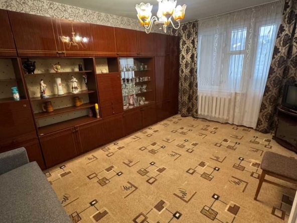 Дава се под наем Двустаен апартамент в София, Дружба 1 - 60 кв.м за 400 € - Снимка #1