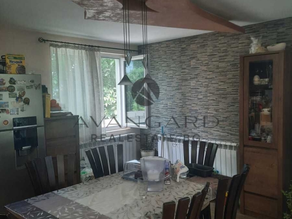 Къща в с. Брестник, Област Пловдив - 287 кв.м за 1511 €/кв.м - Снимка #1