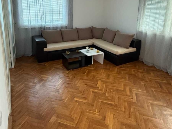 Дава се под наем Четиристаен апартамент в Варна, Чайка - 100 кв.м за 586.5 € - Снимка #1