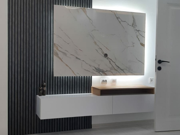 Дава се под наем Двустаен апартамент в Асеновград - 72 кв.м за 357 € - Снимка #1