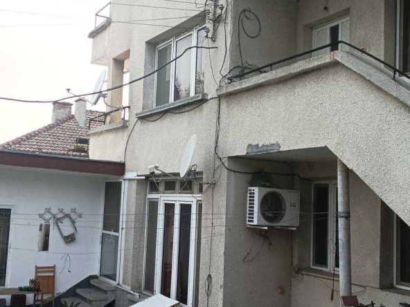 Къща в Бургас, Горно Езерово - 100 кв.м за 663 €/кв.м - Снимка #1