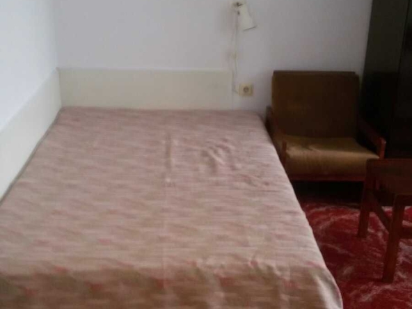 Дава се под наем Едностаен апартамент в Бургас, Славейков - 40 кв.м за 112.2 € - Снимка #1