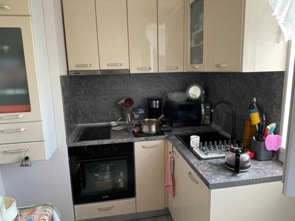 Тристаен апартамент в София, Банишора - 74 кв.м за 2703 €/кв.м - Снимка #1