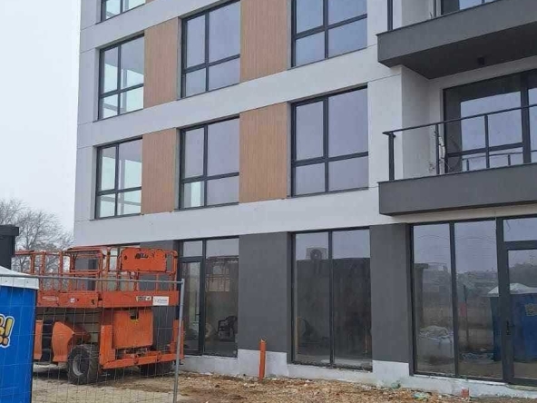 Двустаен апартамент в Пловдив, Остромила - 71 кв.м за 1434 €/кв.м - Снимка #1