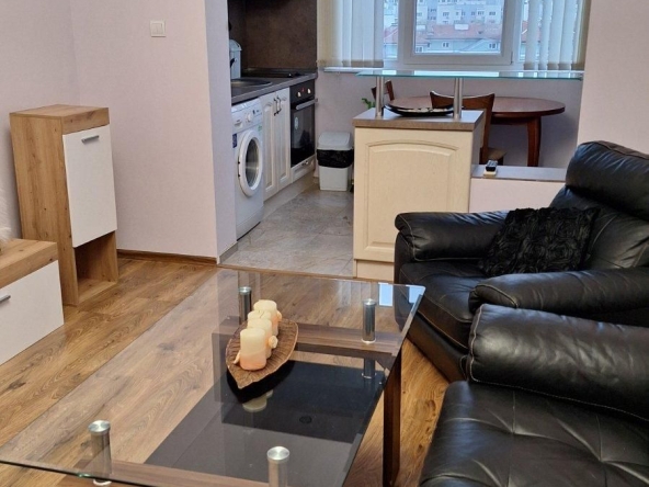 Дава се под наем Тристаен апартамент в Пловдив, Кючук Париж - 98 кв.м за 400 € - Снимка #1