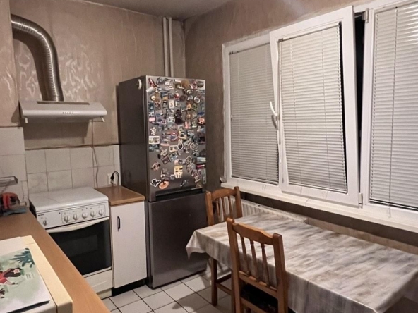 Дава се под наем Двустаен апартамент в София, Надежда 1 - 64 кв.м за 375 € - Снимка #1