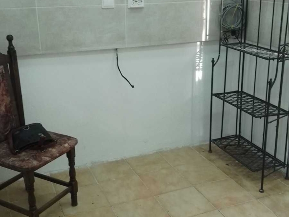 Дава се под наем Магазин в Русе, Родина 1 - 9 кв.м за 91.8 € - Снимка #1