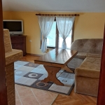 Дава се под наем Двустаен апартамент в Карлово - 60 кв.м за 204 € - Снимка #1