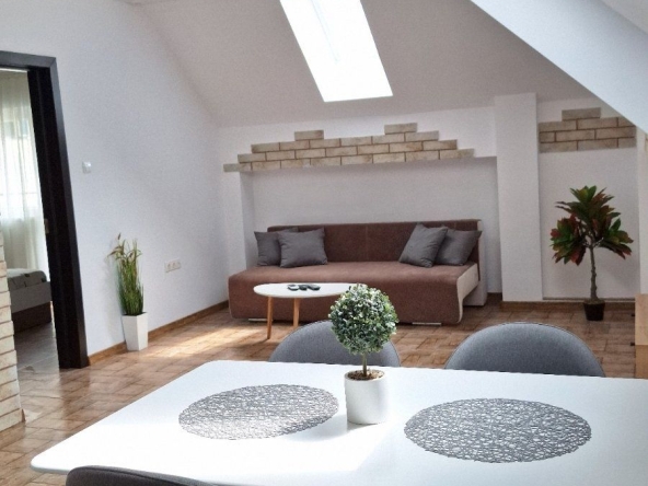 Дава се под наем Двустаен апартамент в Китен - 56 кв.м за 71.4 € - Снимка #1