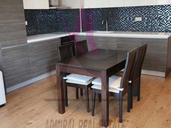 Дава се под наем Тристаен апартамент в Варна, Левски - 85 кв.м за 700 € - Снимка #1