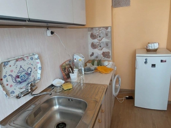 Дава се под наем Едностаен апартамент в Панагюрище - 56 кв.м за 204 € - Снимка #1