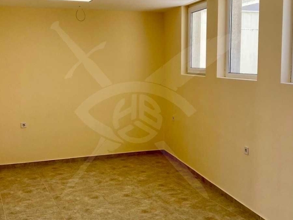 Магазин в Бургас, Център - 122 кв.м за 1357 €/кв.м - Снимка #1