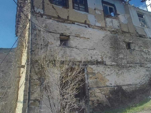 Къща в с. Югово, Област Пловдив - 180 кв.м за 43 €/кв.м - Снимка #1