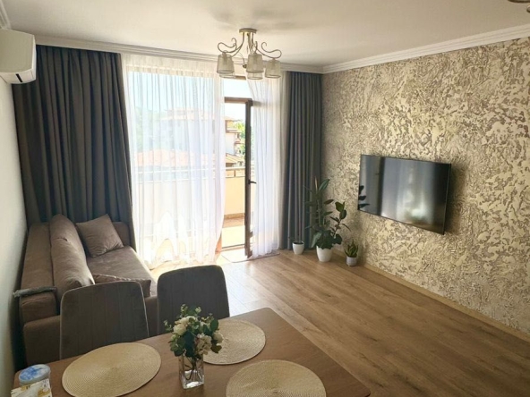 Тристаен апартамент в Свети Влас - 135 кв.м за 2075 €/кв.м - Снимка #1