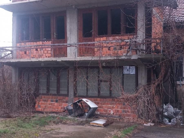 Къща в с. Дреновец, Област Видин - 150 кв.м за 85 €/кв.м - Снимка #1