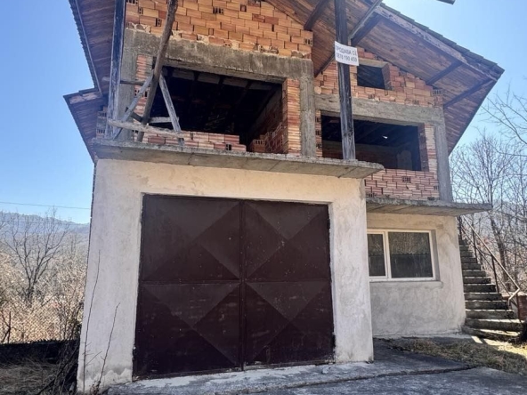 Къща в Троян - 164 кв.м за 641 €/кв.м - Снимка #1