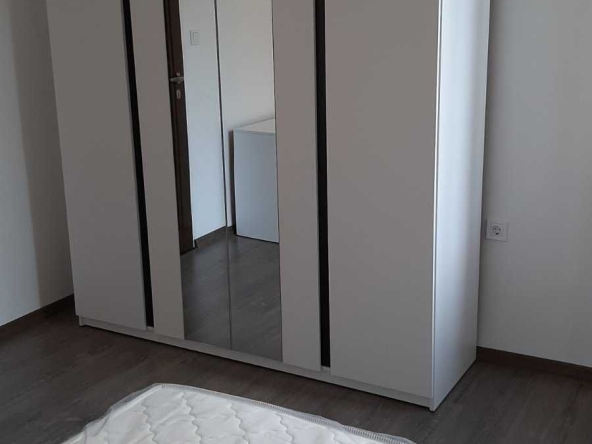 Дава се под наем Четиристаен апартамент в София, Изток - 100 кв.м за 950 € - Снимка #1