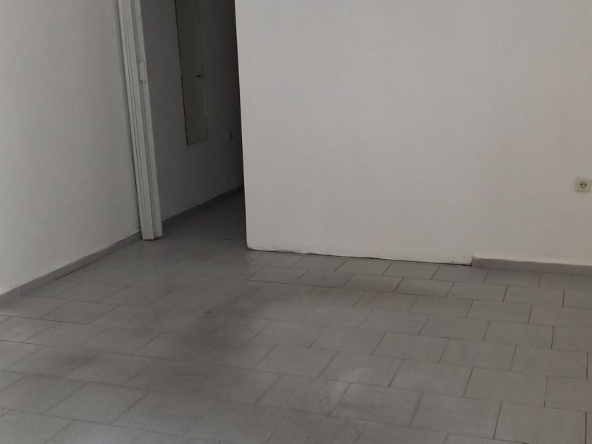 Дава се под наем Магазин в Пловдив, Коматево - 20 кв.м за 204 € - Снимка #1
