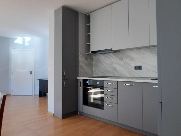 Дава се под наем Двустаен апартамент в София, Лозенец - 60 кв.м за 600 € - Снимка #1