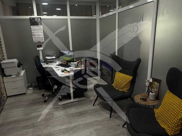 Дава се под наем Офис в Пловдив, Кючук Париж - 17 кв.м за 31500 € - Снимка #1