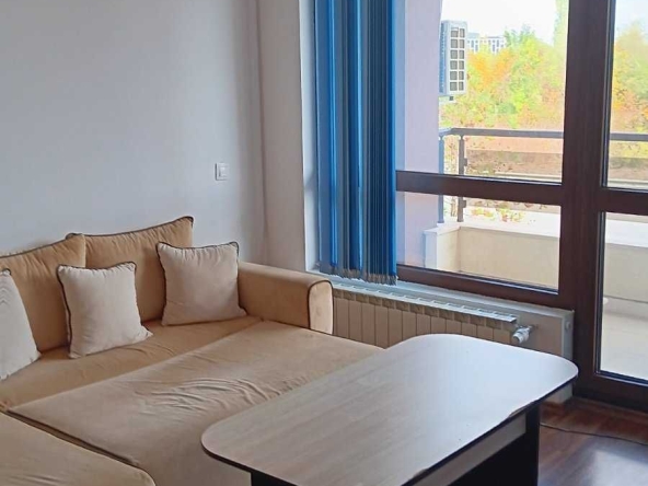 Двустаен апартамент в София, Света Троица - 60 кв.м за 11 €/кв.м - Снимка #1