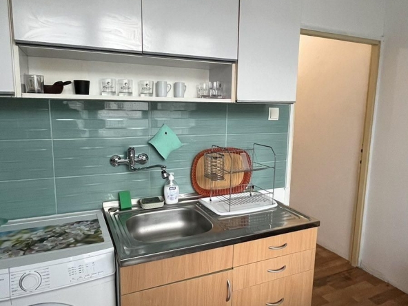 Дава се под наем Едностаен апартамент в София, Мусагеница - 42 кв.м за 300 € - Снимка #1