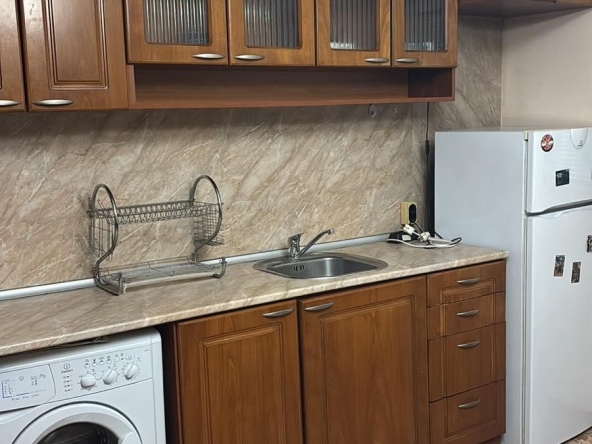 Дава се под наем Двустаен апартамент в Пловдив, Тракия - 64 кв.м за 331.5 € - Снимка #1