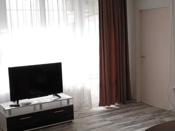 Дава се под наем Тристаен апартамент в Варна, Аспарухово - 60 кв.м за 433.5 € - Снимка #1