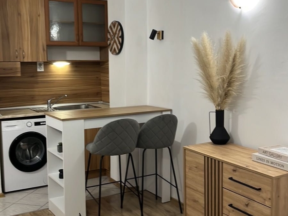 Дава се под наем Едностаен апартамент в Варна, Младост 2 - 26 кв.м за 298.86 € - Снимка #1