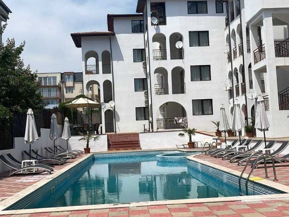 Дава се под наем Двустаен апартамент в Свети Влас - 70 кв.м за 255 € - Снимка #1